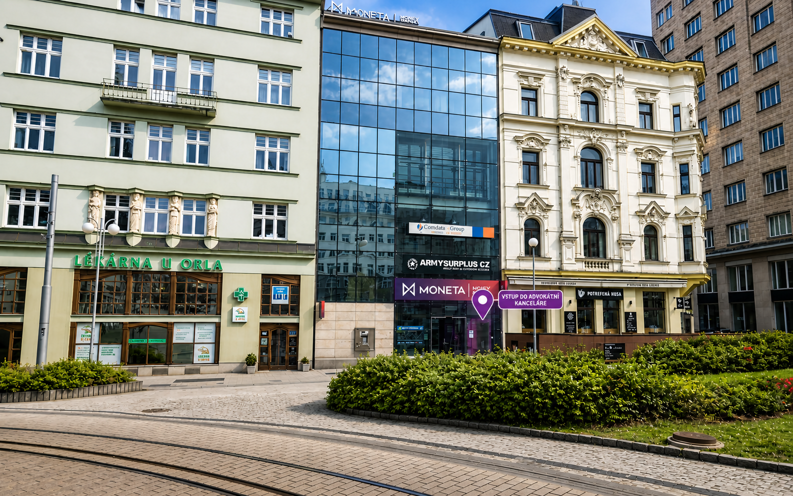 Vchod do kanceláře na náměstí Soukenné v Liberci